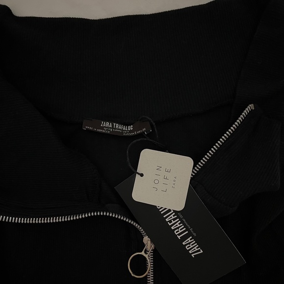 NWT Zara Black Fitted Front Zipped Long Sleeve Off the Shoulder Crop Top Small - Picture 9 of 9